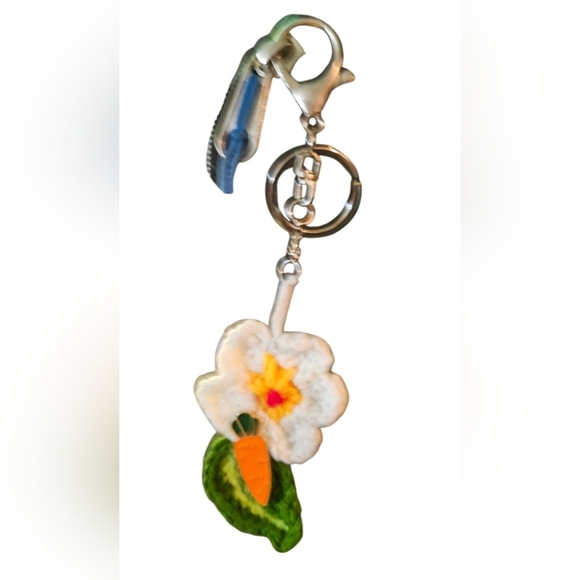 Handmade Keychain Crochet Flower Carrot  Enamel Pin White Zipper Pull Accessory - Picture 9 of 17